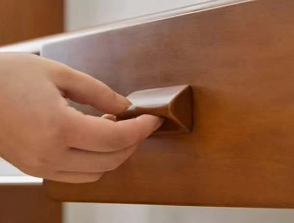 Escritorio de ordenador japonés de nogal con cajones