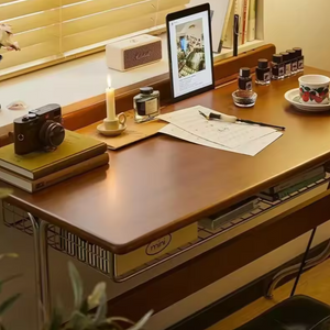 Escritorio de ordenador japonés de nogal con cajones