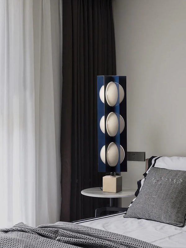 Lampe boule à base en marbre bleu géométrique de conception italienne