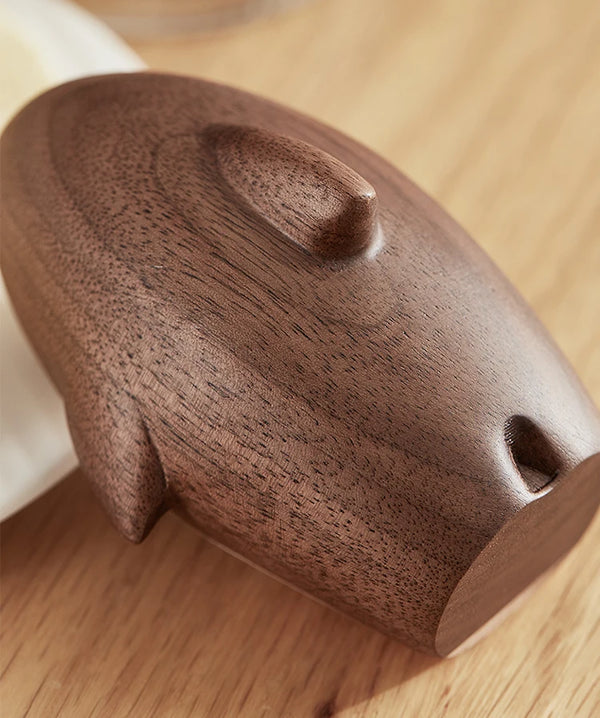 Flaschenöffner aus Holz in Form eines Hais