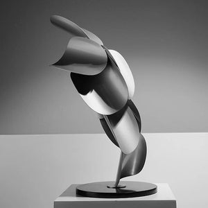 Luxuriöse Kunstskulptur aus Metallblättern