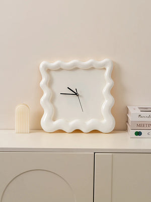 Modü  Cloud Frame Wall Clock