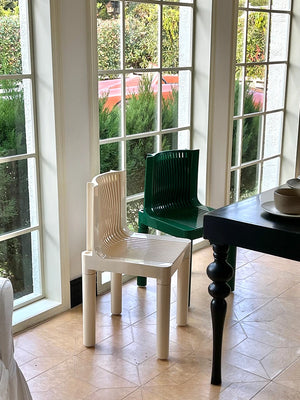 Chaise de salle à manger rétro-contemporaine avec dossier en maille ABS