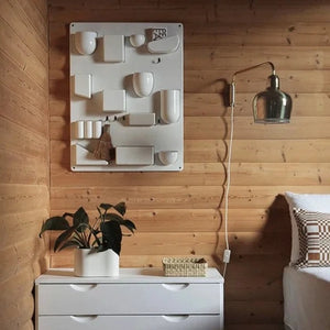 Farbiges Aufbewahrungsregal zur Wandmontage im Retro-Stil