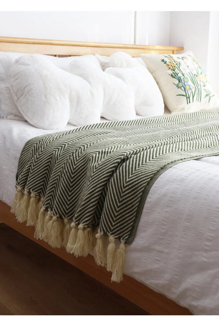 Striped Geometric Jacquard Knitted Throw Blanket