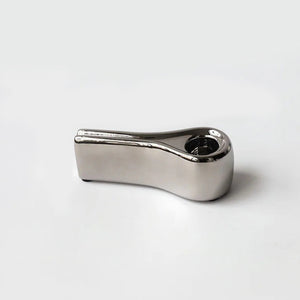 Versilberter geometrischer Kerzenhalter aus Keramik