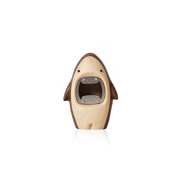 Flaschenöffner aus Holz in Form eines Hais