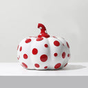 Escultura de lunares estilo Kusama Yayoi