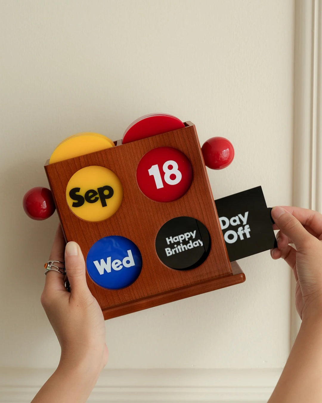 Easy Good Bauhaus Vintage Cherrywood Perpetual Desk Calendar