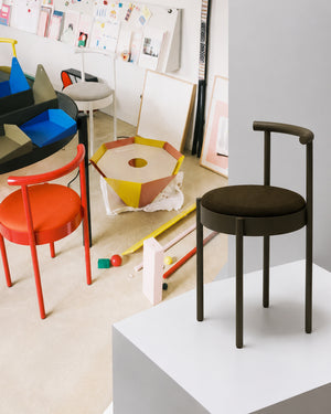 Mid-Century Modern Metal Leg Color Round Chair
