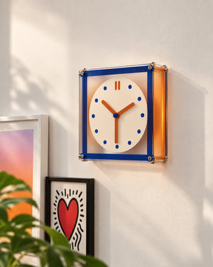 de homê Acrylic Corner-Mount Wall Clock