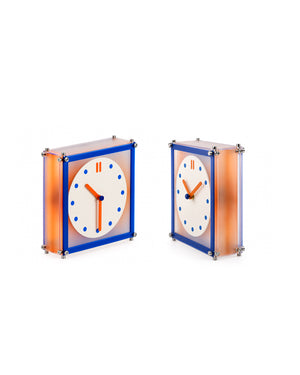 de homê Acrylic Corner-Mount Wall Clock