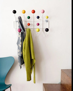 Perchero de pared con forma de bola retro