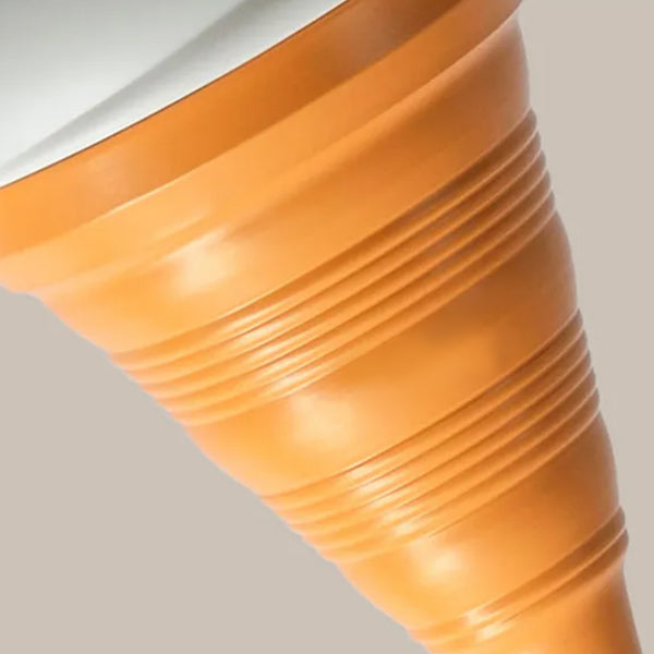 Lampe de table moderne en forme de cônes de glace