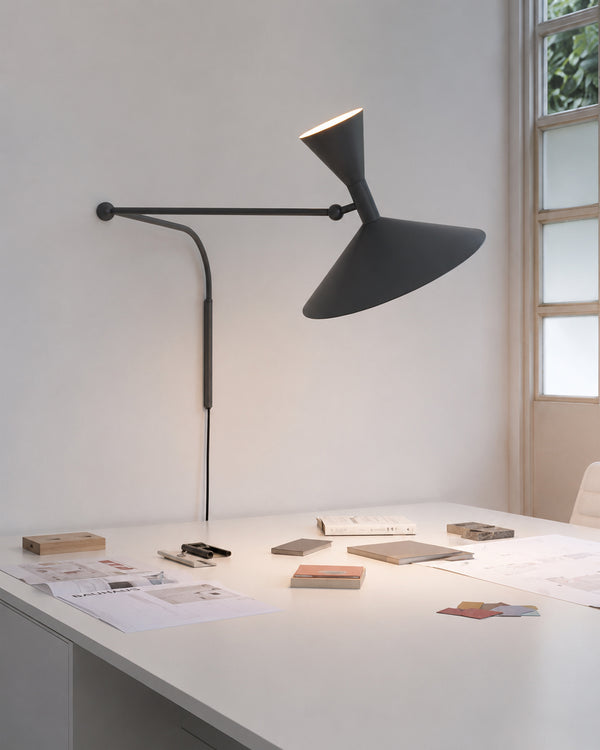 Schwenkarm-Scone-Stecker-Wandlampe