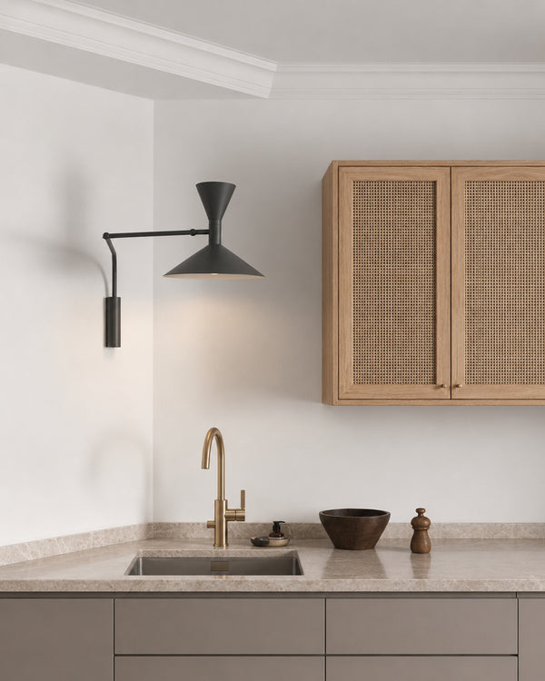 Schwenkarm-Scone-Stecker-Wandlampe