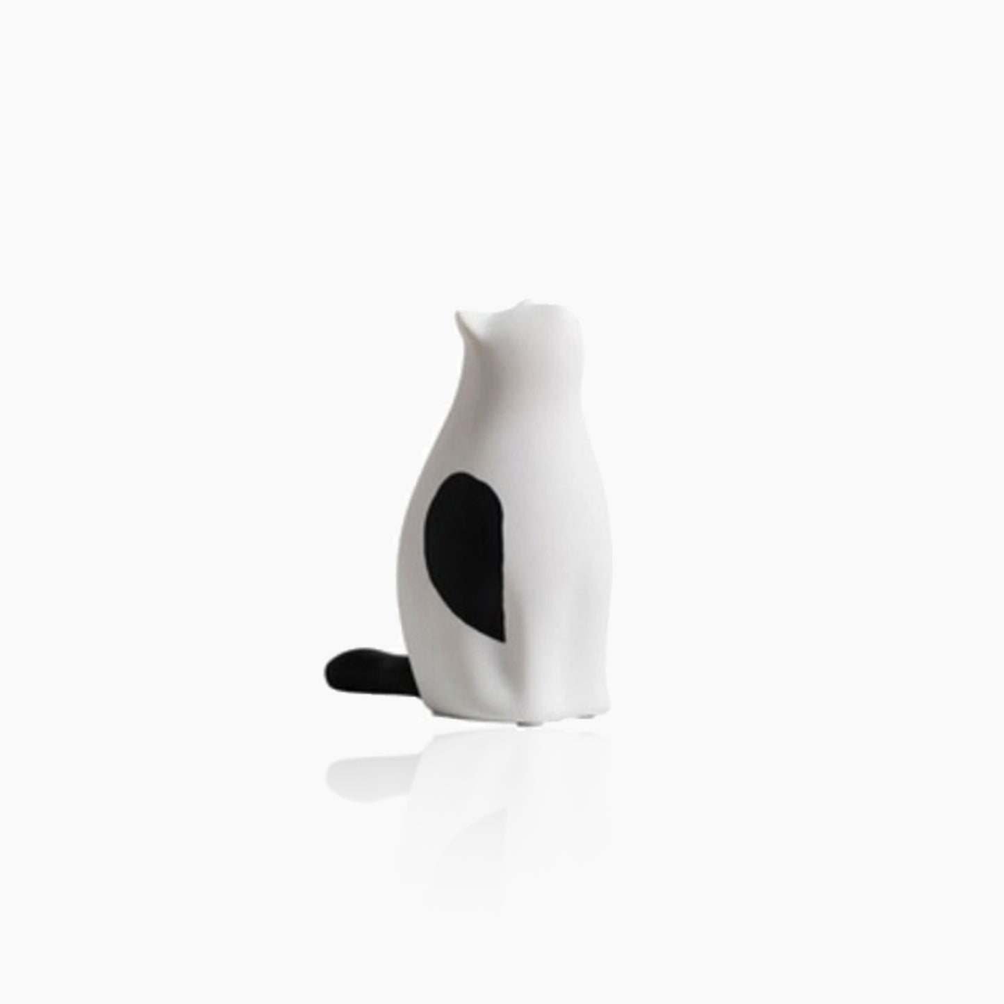 Minimalistic Sitting Cat Sculpture